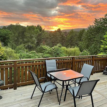Beautiful 2 Bedroom Lodge With Stunning Views Blair Atholl Exteriér fotografie
