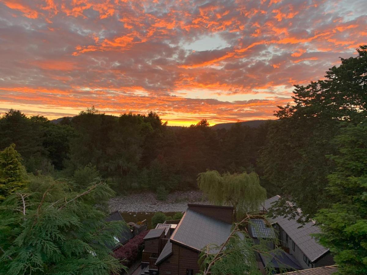 Beautiful 2 Bedroom Lodge With Stunning Views Blair Atholl Exteriér fotografie