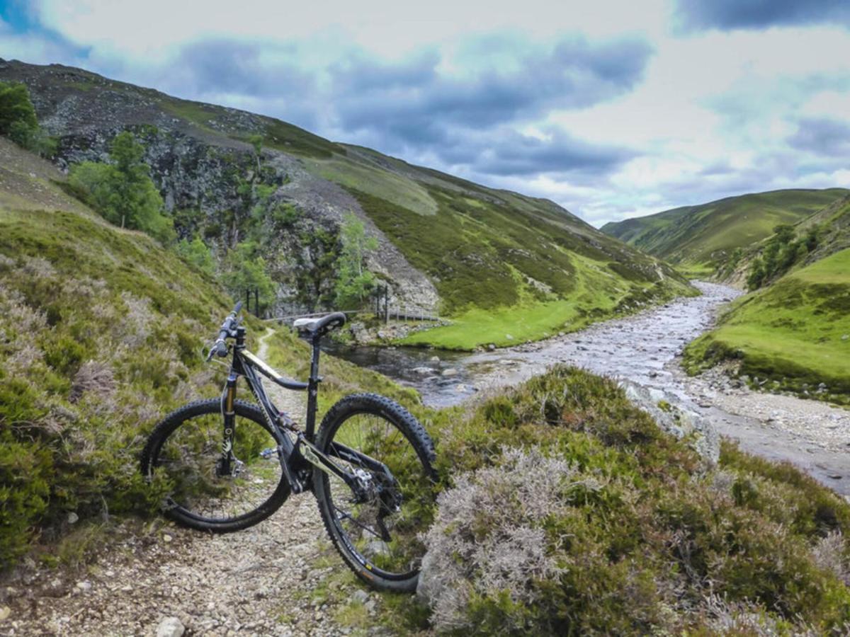 Beautiful 2 Bedroom Lodge With Stunning Views Blair Atholl Exteriér fotografie